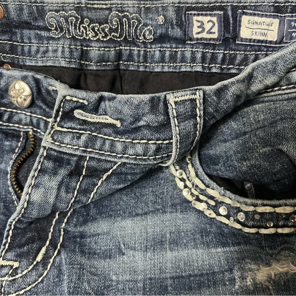 Miss me Women’s Mid-Rise Distressed Blue Jeans 32 - Picture 3 of 16